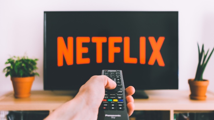 Netflix, abbonamento con pubblicità flop