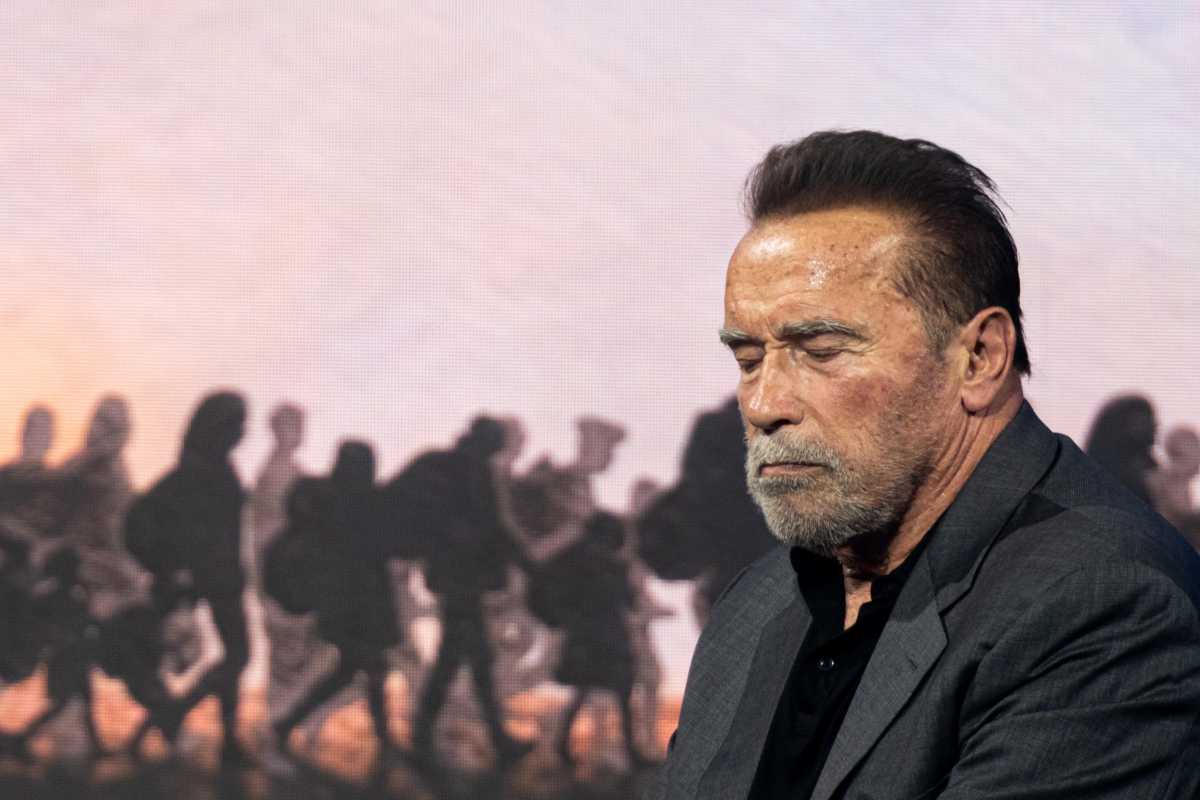 Arnold Schwarzenegger imbronciato